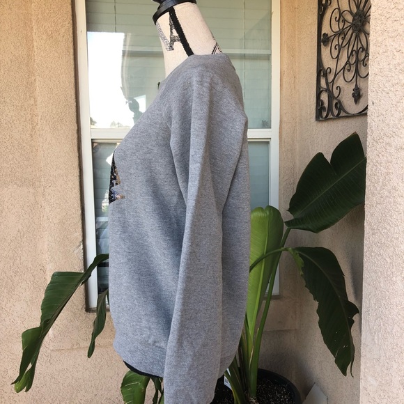 Star Wars sweater. - Picture 3 of 6